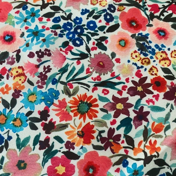 NWT Hildie&Jo oblong scarves! SO PRETTY 🌸🌺🌼 - Picture 6 of 9